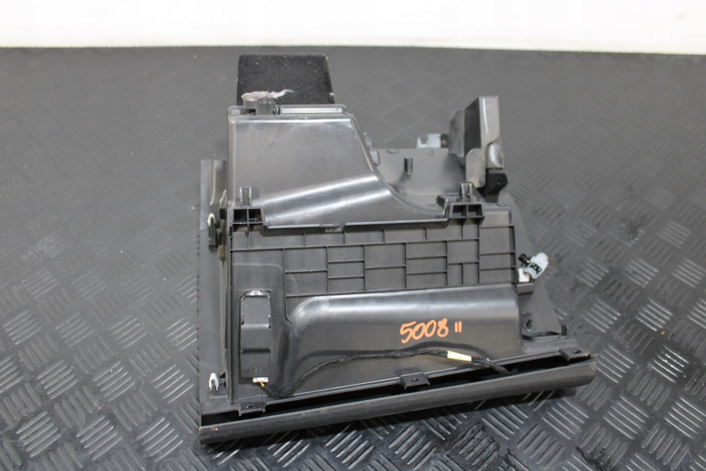 passenger compartment consoles PEUGEOT 5008 II 2 GT-LINE