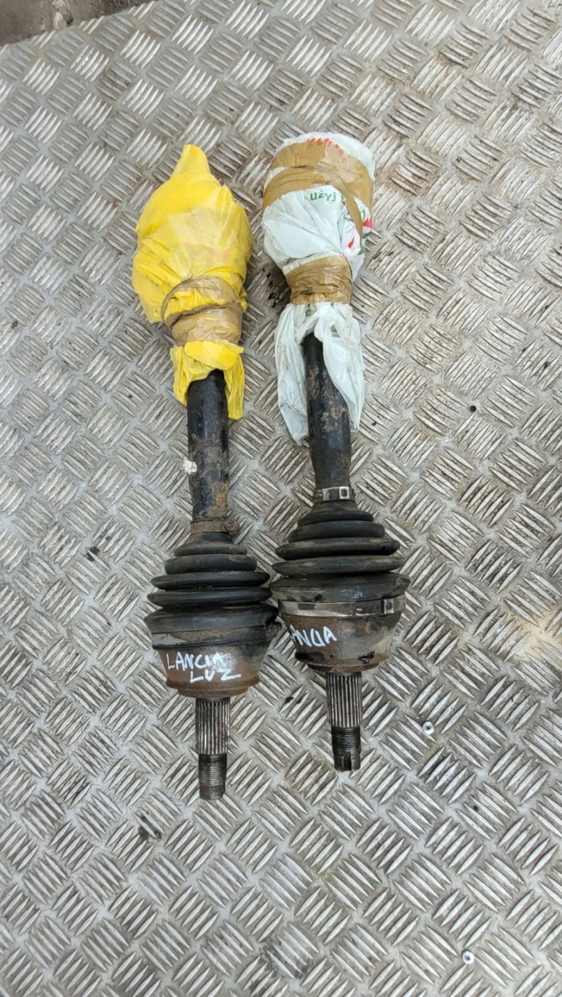 LANCIA THESIS 2.4 JTD Antriebswelle links oder rechts
