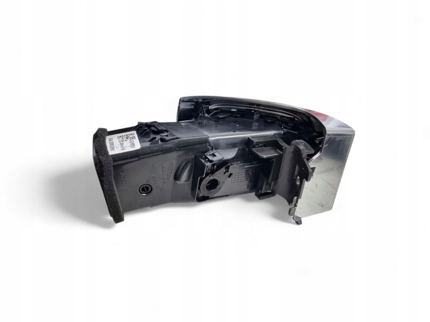 grid air conditioning devices front left side Jaguar E-Pace X540 2020 J9C3018B09AD