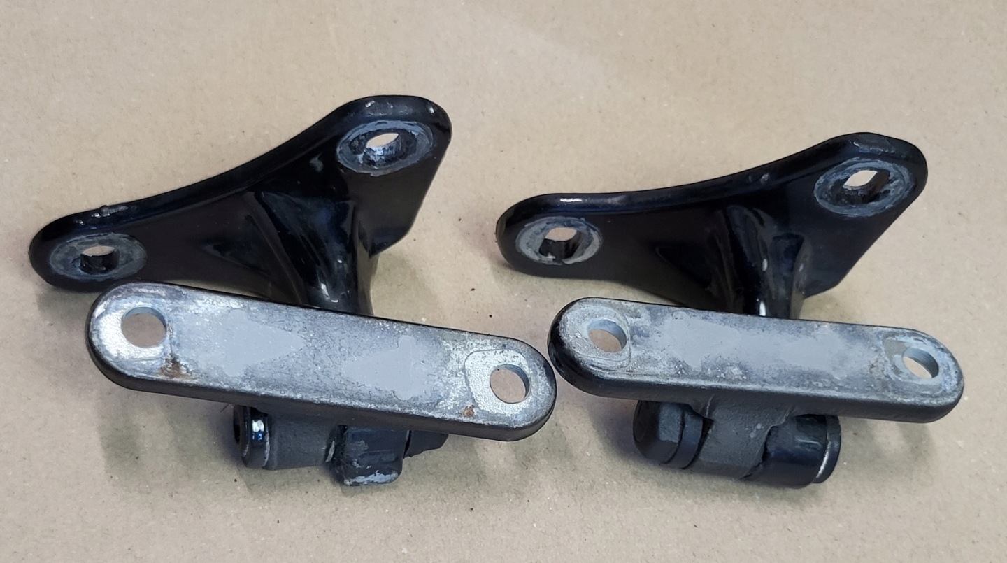 hinge door left front GORA DOL MERCEDES C W203 SE0409F OE EU