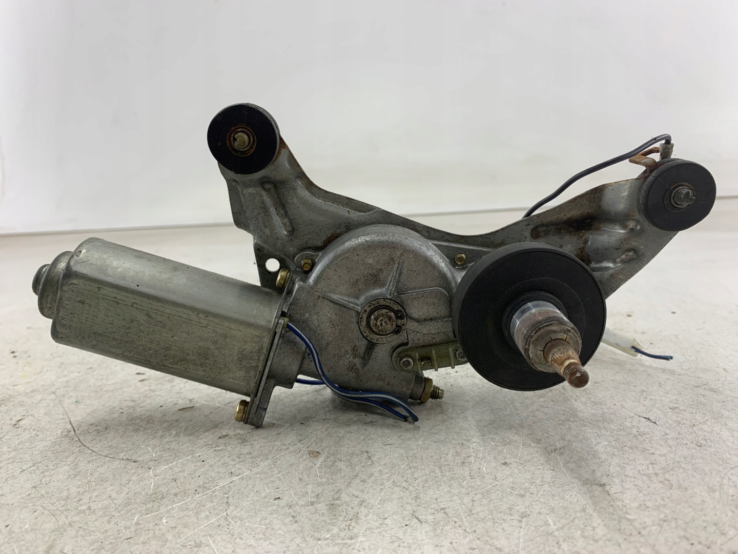 MAZDA 323C BA Wischergestänge heck 849200-0043