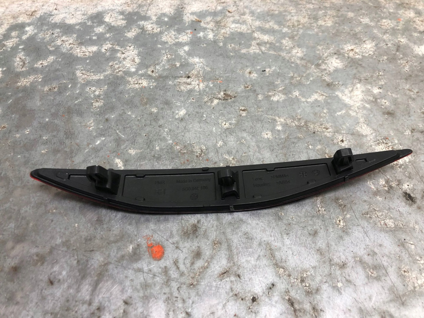 ODBLASK der Stoßstange rechts heck VW GOLF VII 5G0945106