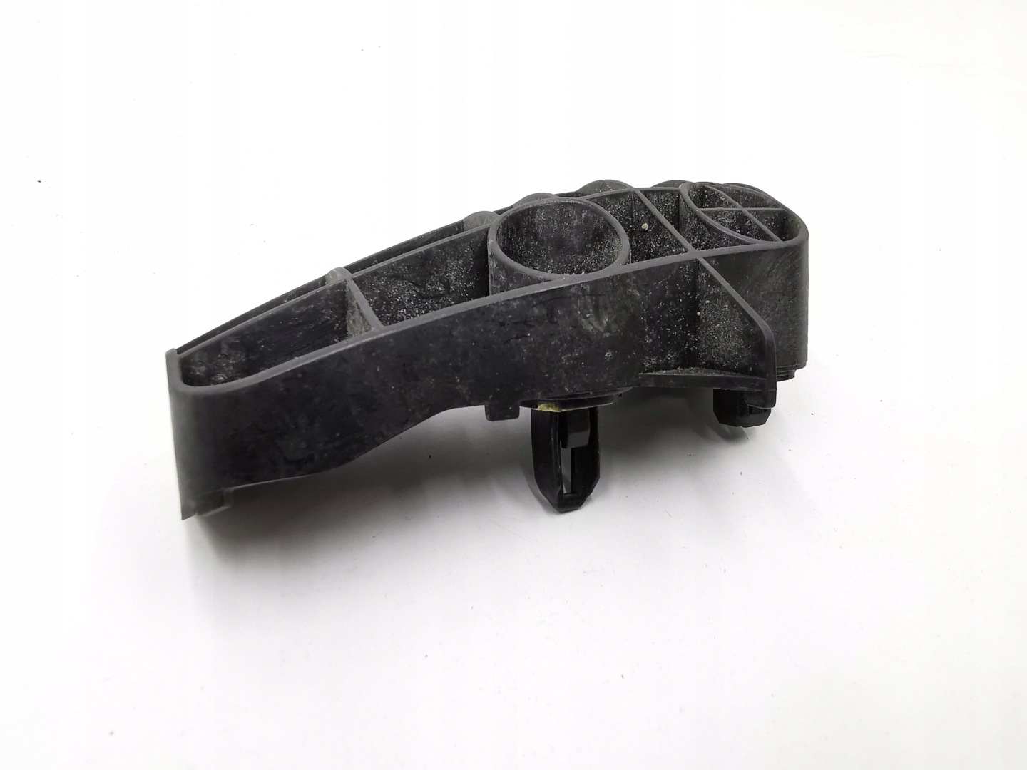 bumper bracket TOYOYTA AURIS E15 52563-02030