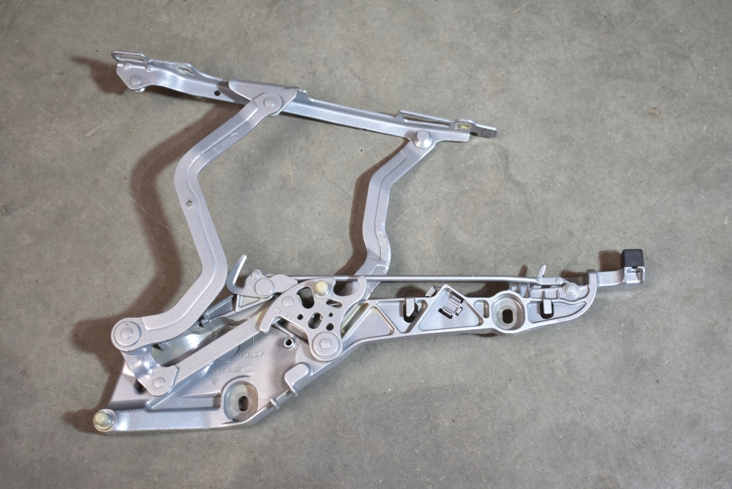 IDEALNY hinge left roofs CABRIO PORSCHE 992 1