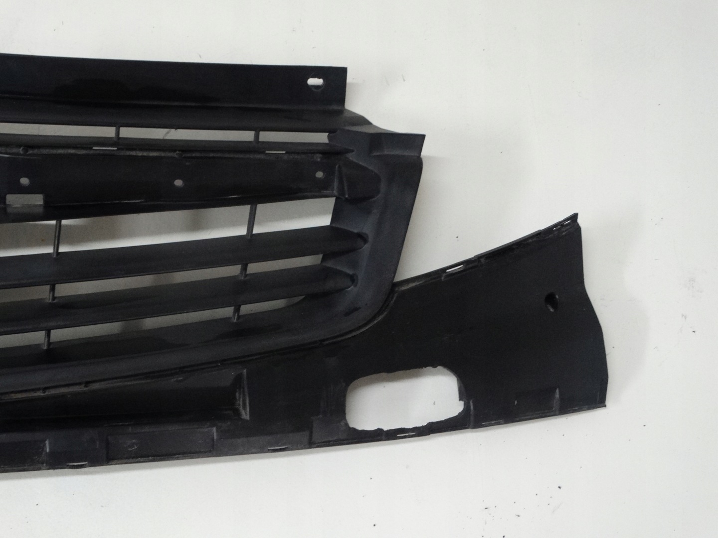 OPEL VIVARO Grille 623100248R
