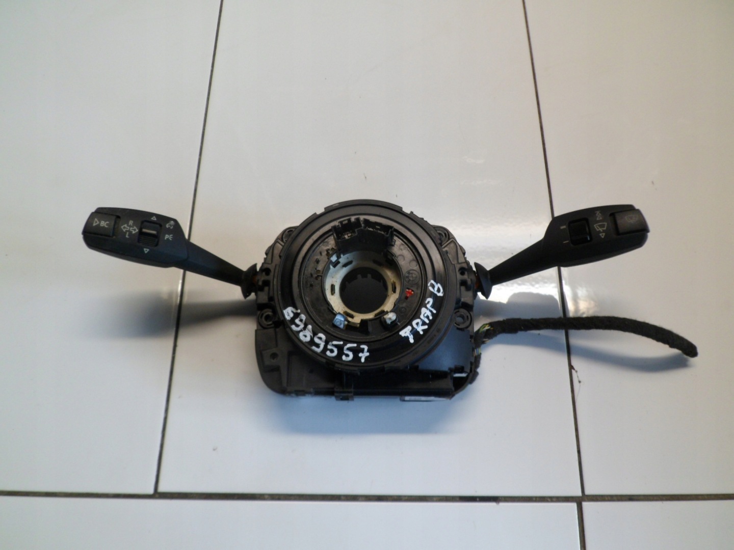 BMW 1 E87 E91 Commodo essuie glace 9123035