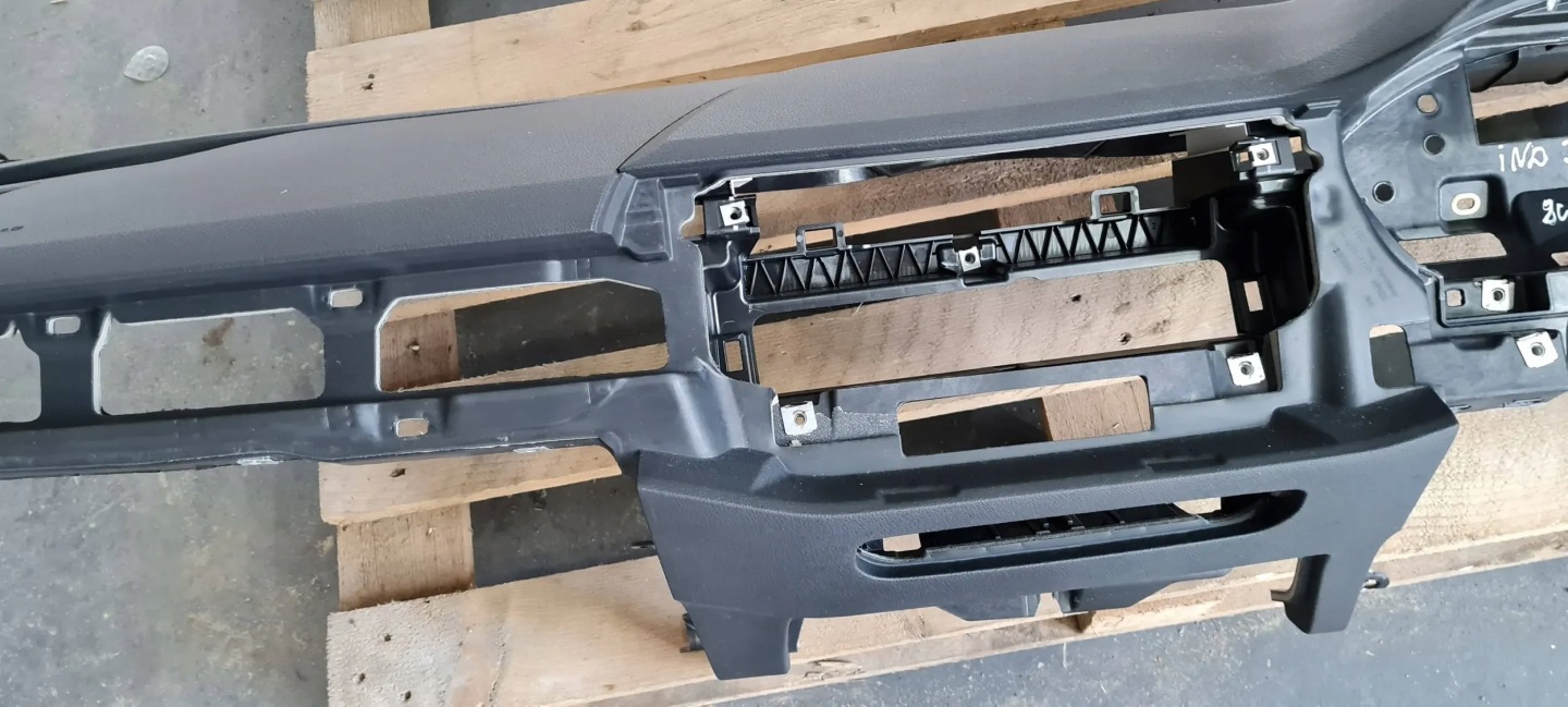 A4 B9 8W dashboard instrument panel cockpit console ANGLIK 8W2857001H A5 8W