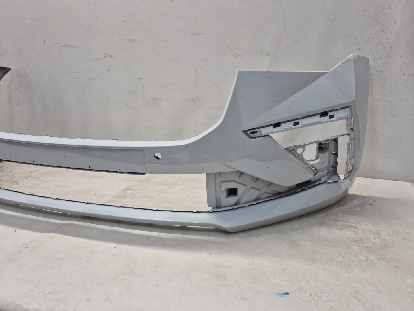 SKODA SCALA 23- LIFT bumper front front PDC 657807221F