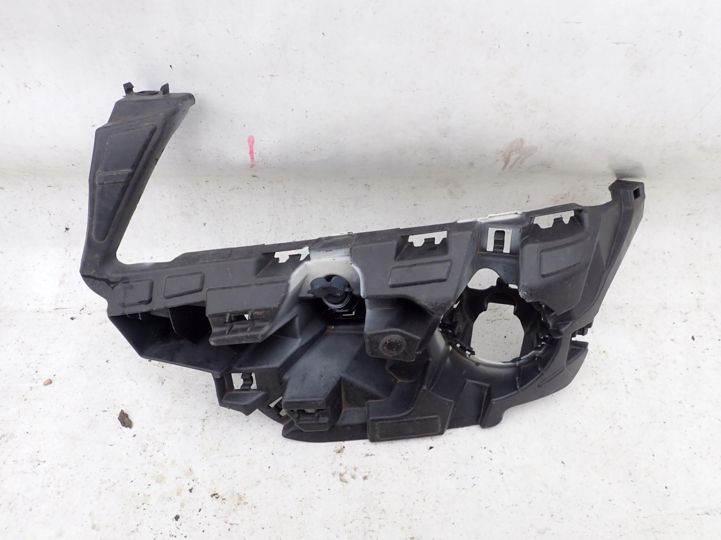 BMW X3 F25 10- support washer left front