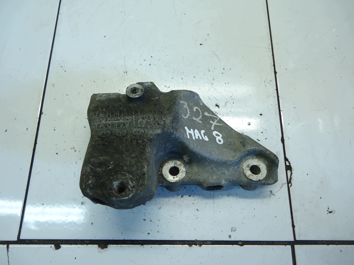 VW SEAT SKODA AUDI getriebehalter 1K0199117AG