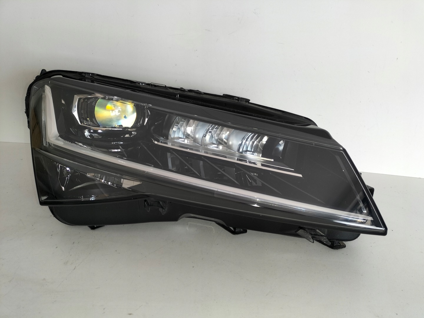 light front reflektor right SKODA SUPERB III LIFT 19- CRYSTAL LIGHTING