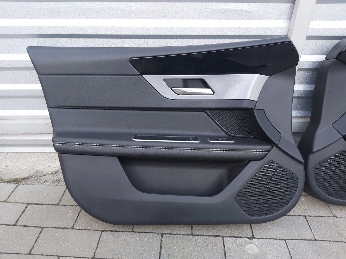 side front left right ANGLIK JAGUAR XF II X260
