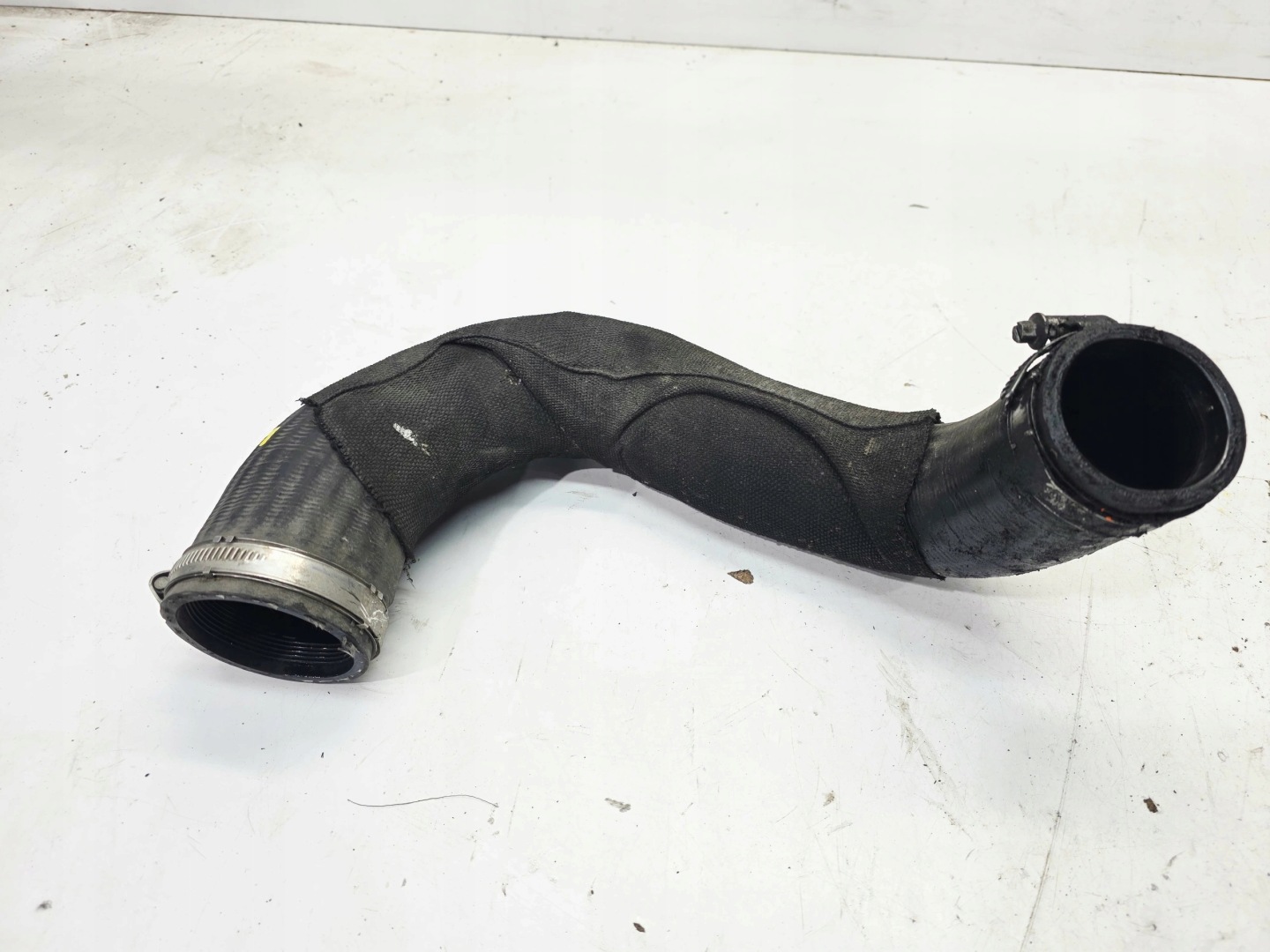 trouba hadice intercoolera AUDI A6 C7 A7 3.0 TDI 4G0145738AP