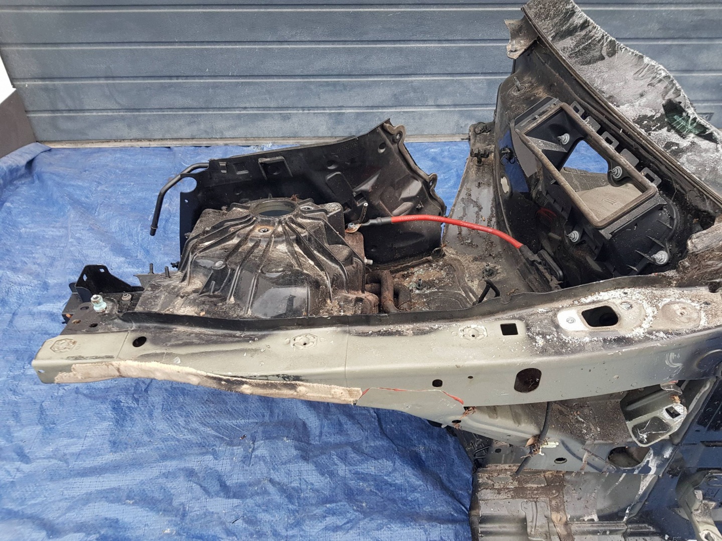 MERCEDES W205 uložení čtvrtka přední přední levá