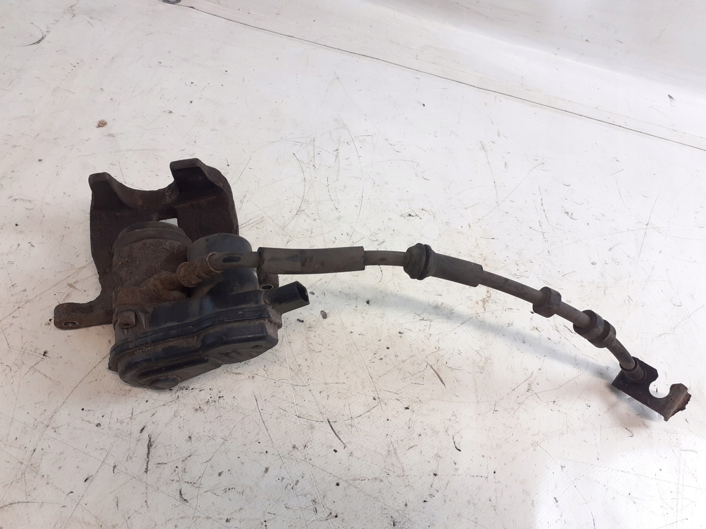 caliper brake left rear part Audi A4 B8 sedan