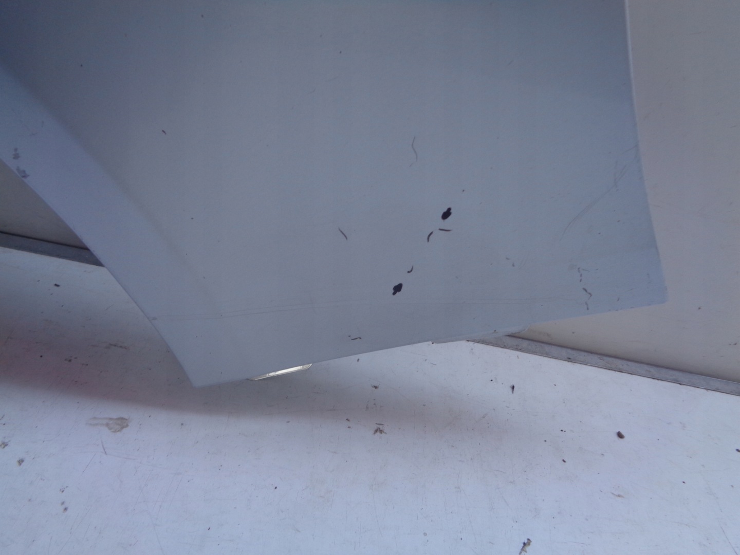 fender left front MERCEDES CLS W219 NR 28469