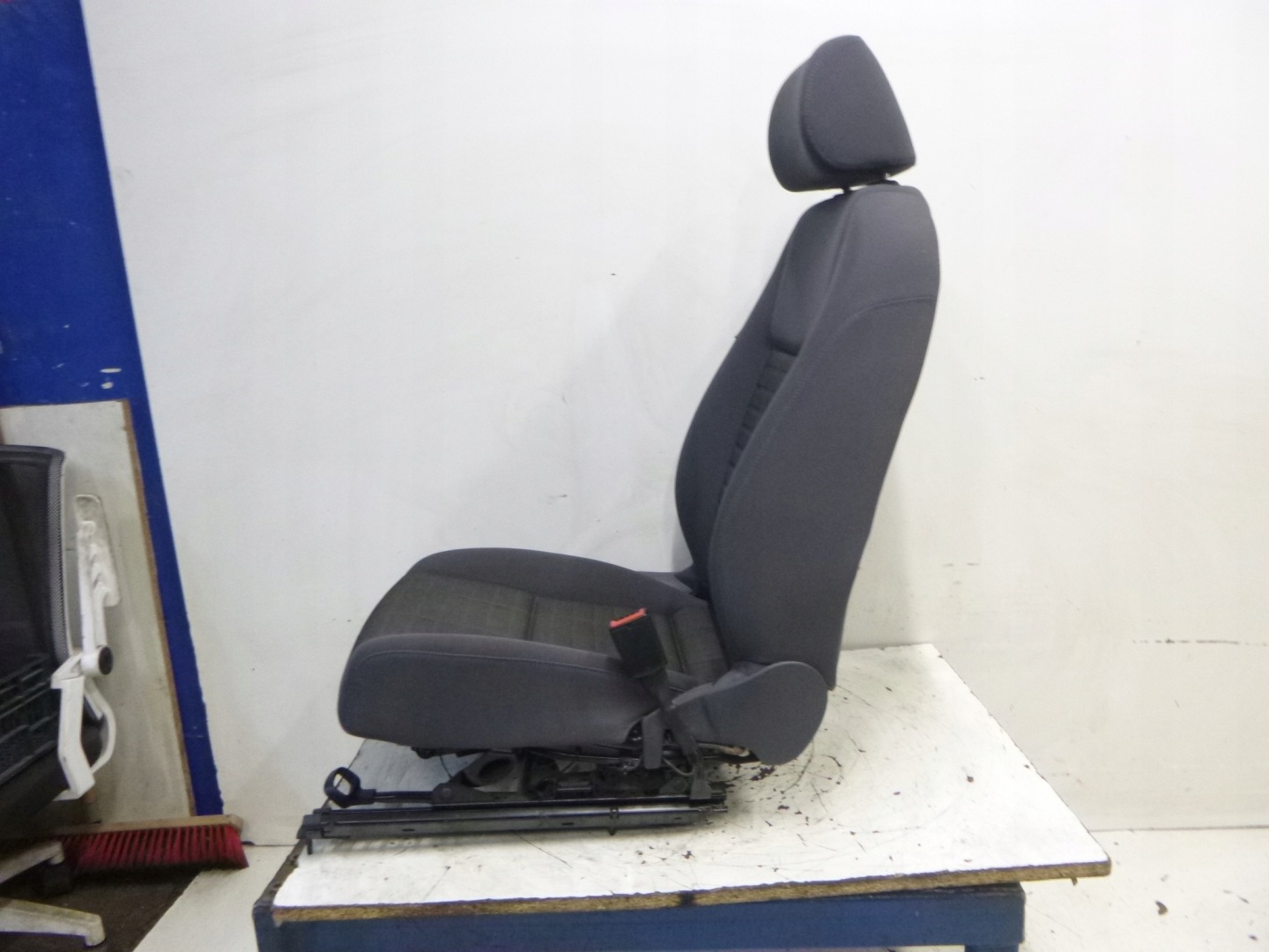 SITZ RECHTS VW GOLF V 1K3881106DF 2006R.