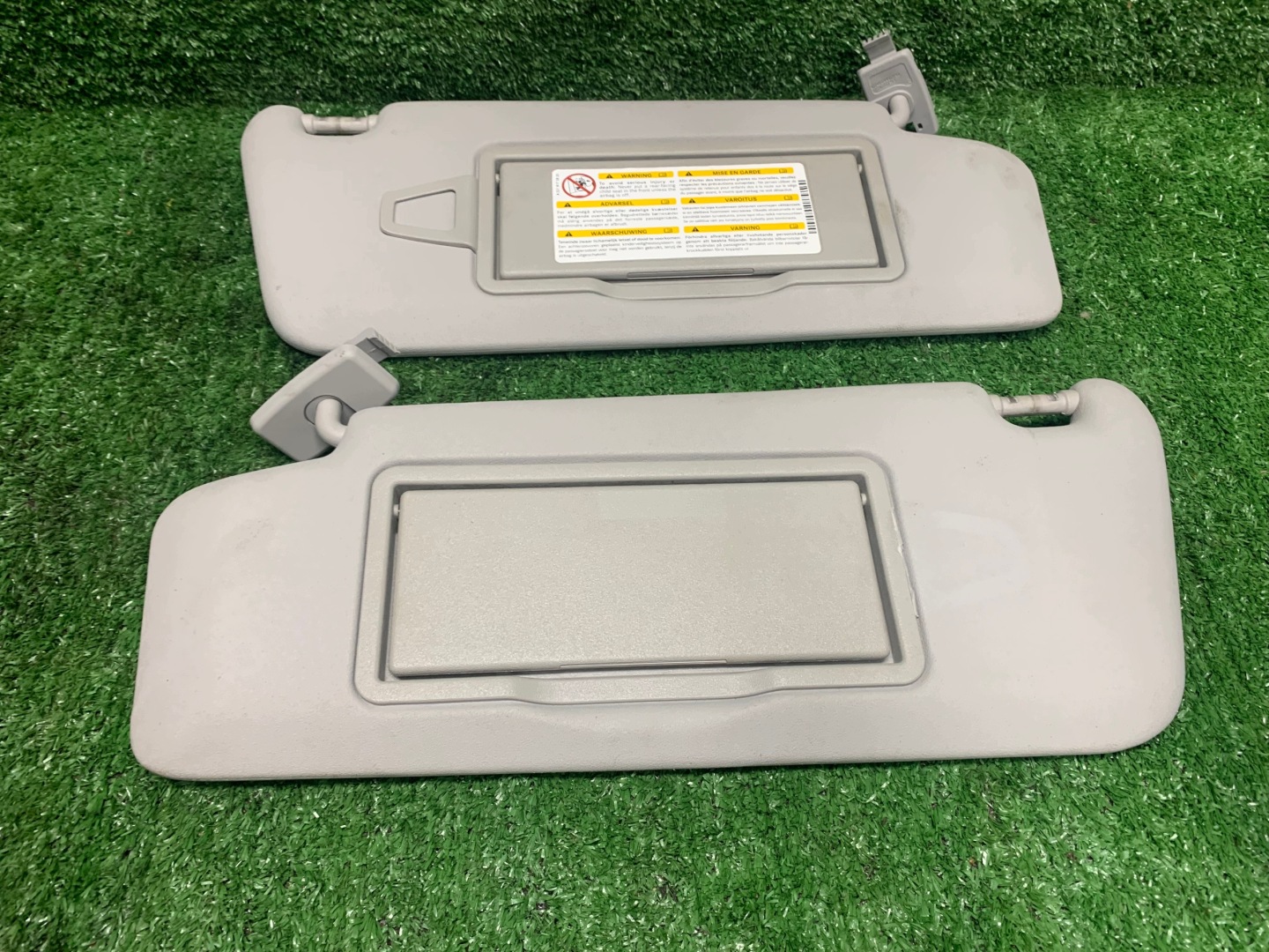 MERCEDES W204 covers PRZECIWSLONECZNE visors KOMPLET