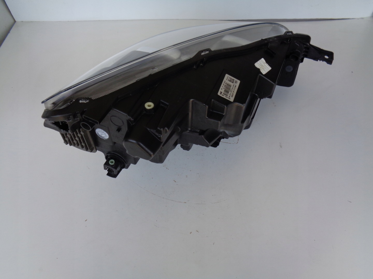 light left REFLEKTOR FORD KUGA MK3 19- FULL LED