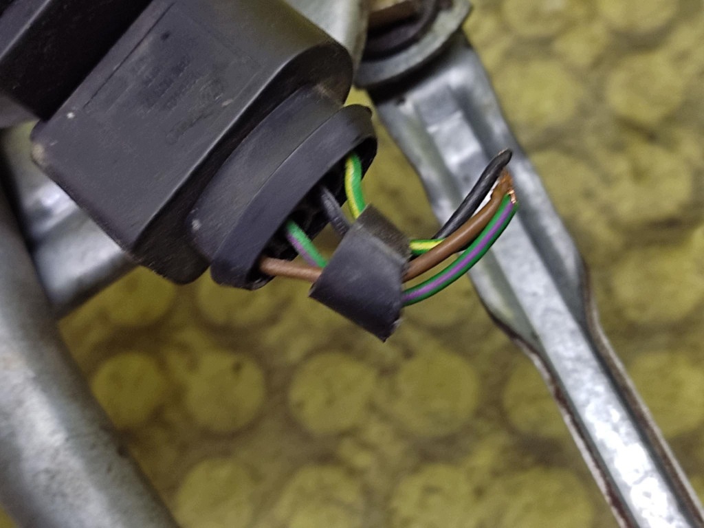AUDI A4 B5 wiper mechanism front 8D1955023