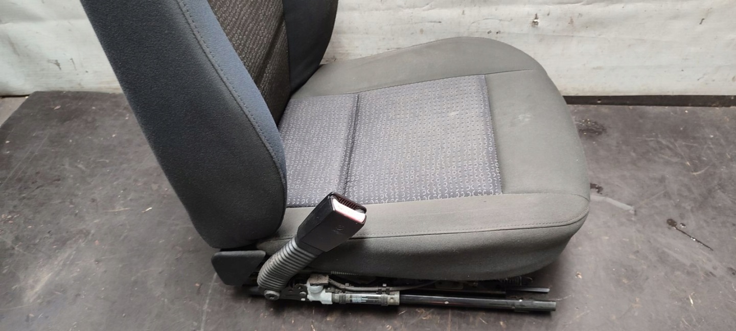 seat front left driver´s BMW E46 2,2 LIFT