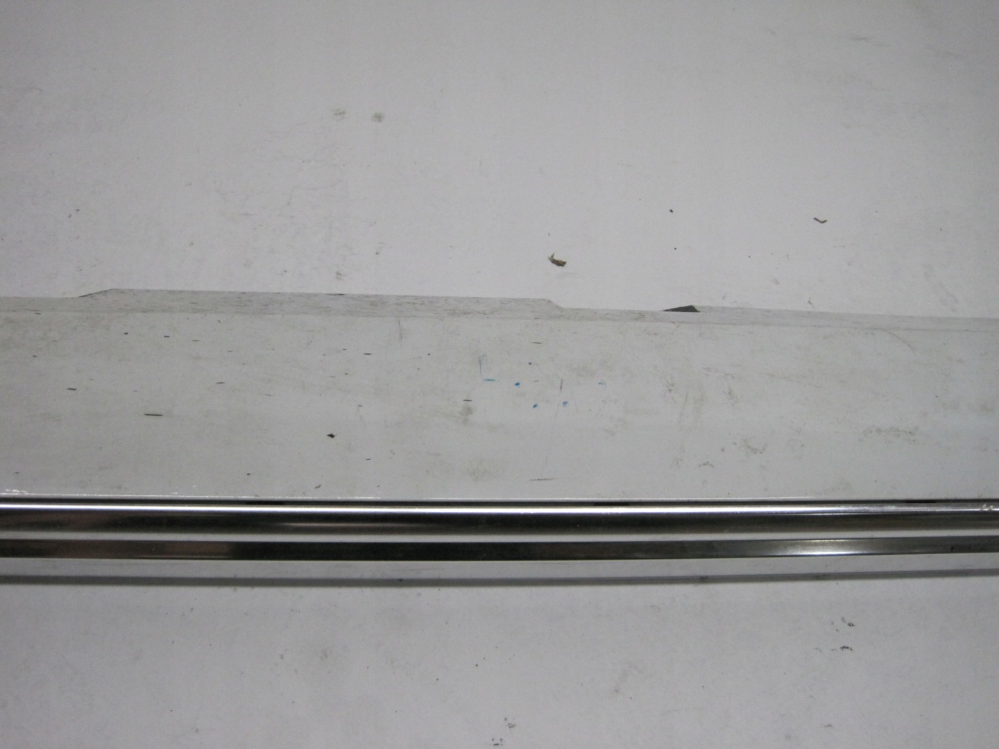 cap threshold AUDI A8 4H0 right