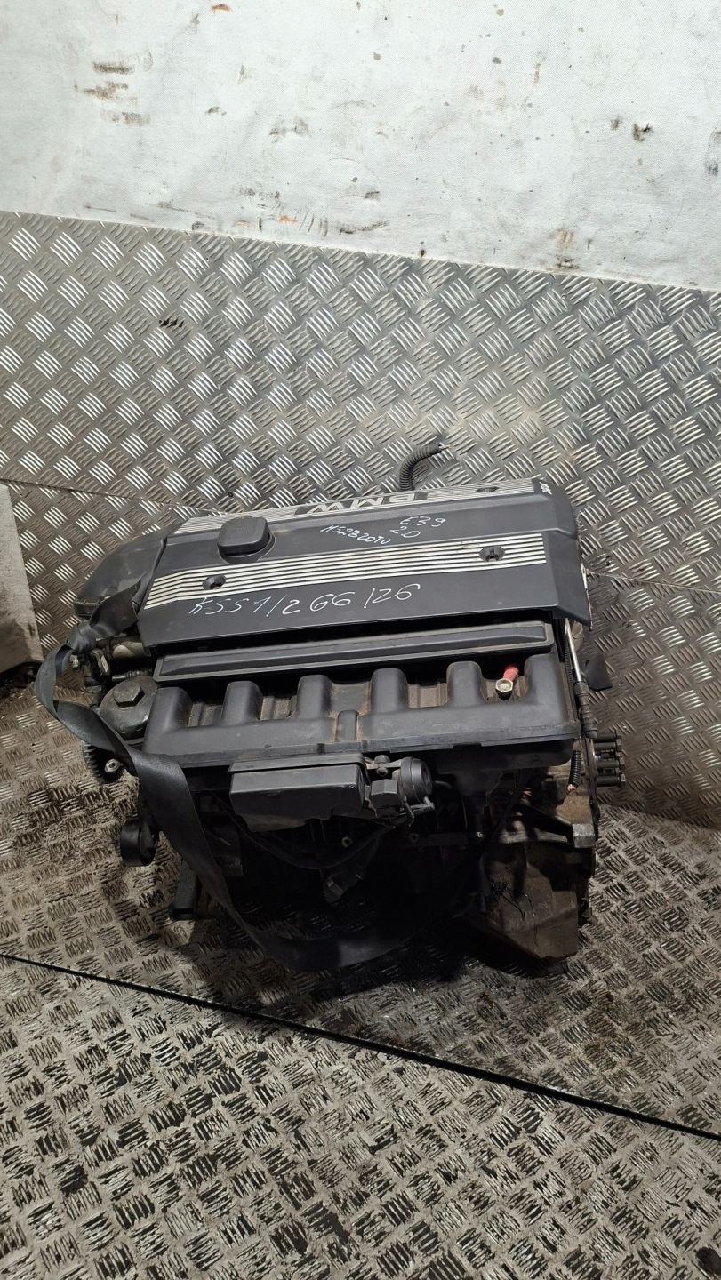 engine unprotected pillar BMW E39 M52TUB20 2.0
