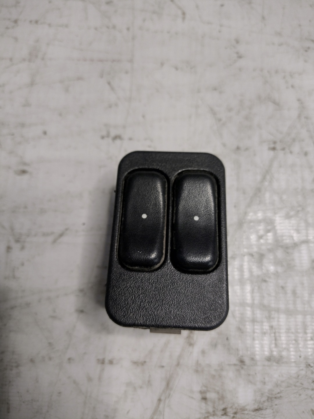 window control switch Opel Corsa C 3D OE 13363202