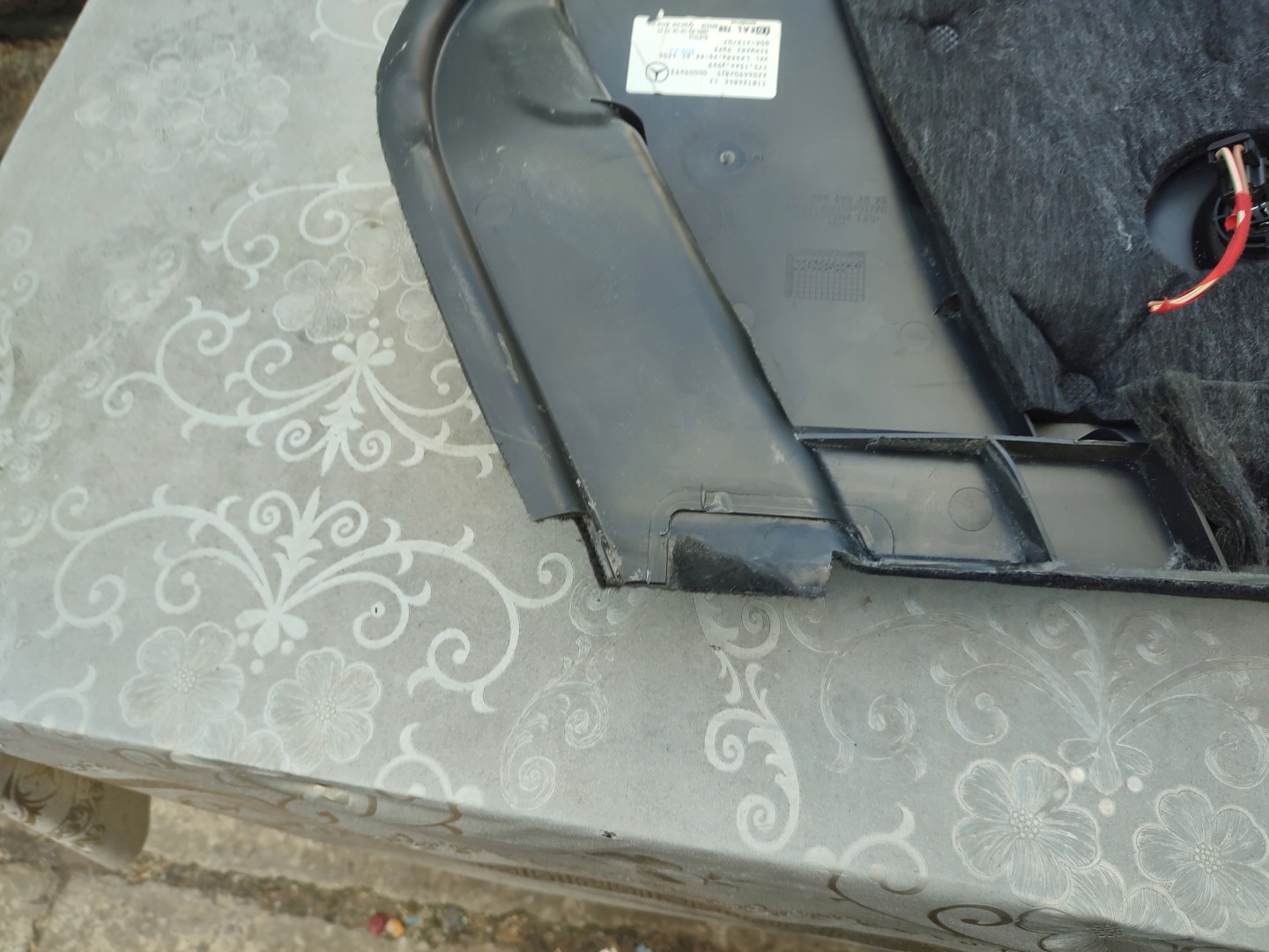 boot upholstery right rear part MERCEDES W204 A2046902825