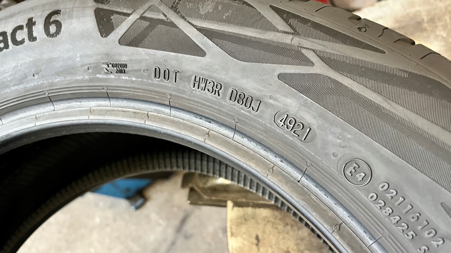 2 tyres summer 215/55R17 Continental EcoContact 6 6mm 2022r