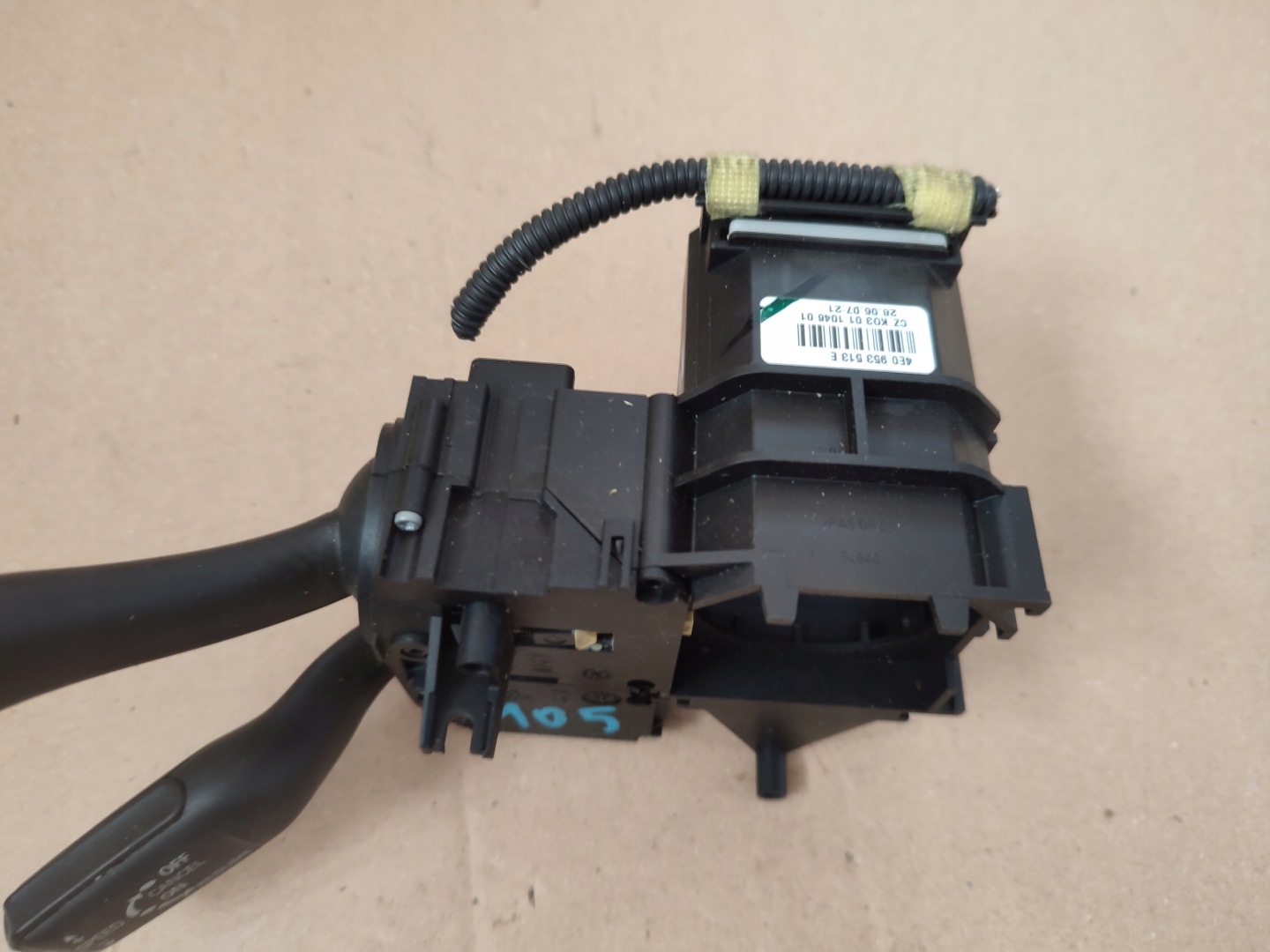 steering wheel levers and controls Audi A4 B7 4E0953513E 4E0953521