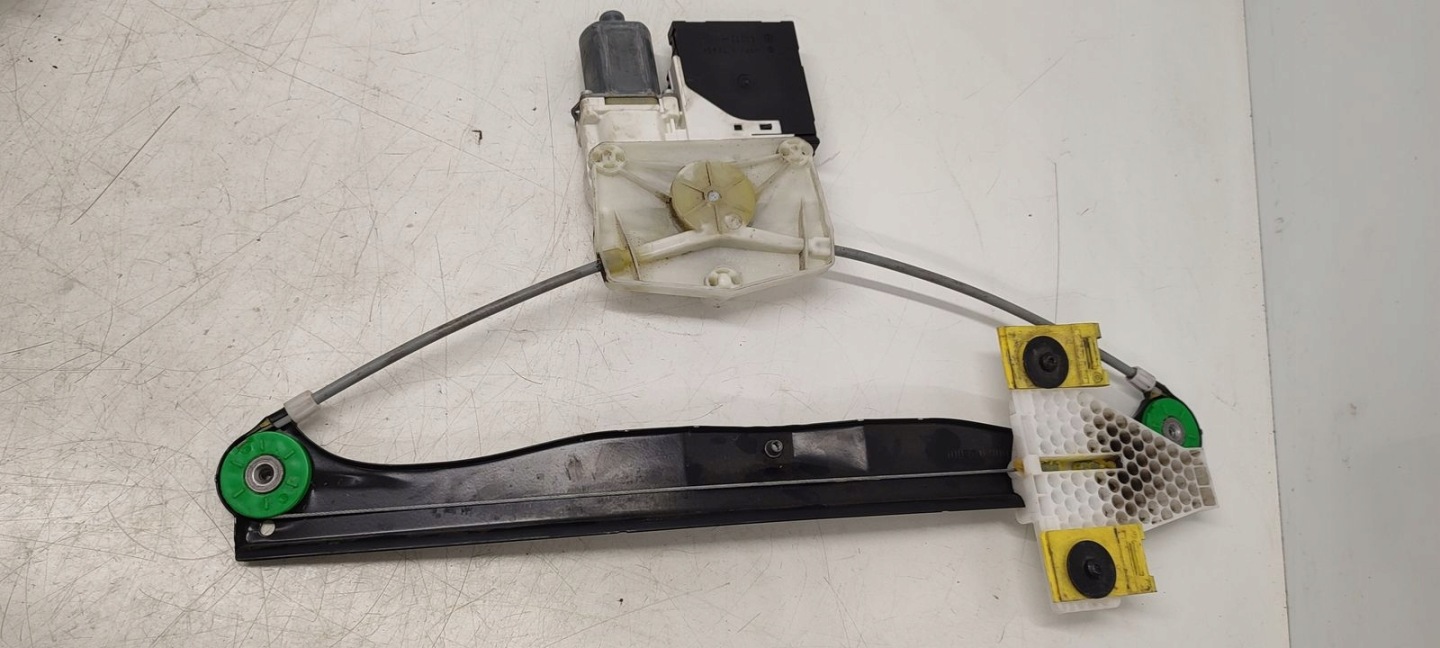 window regulator right rear part mechanism Audi A3 8P