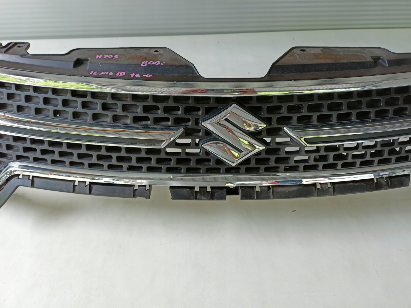Suzuki Ignis III 16- grille radiator grill