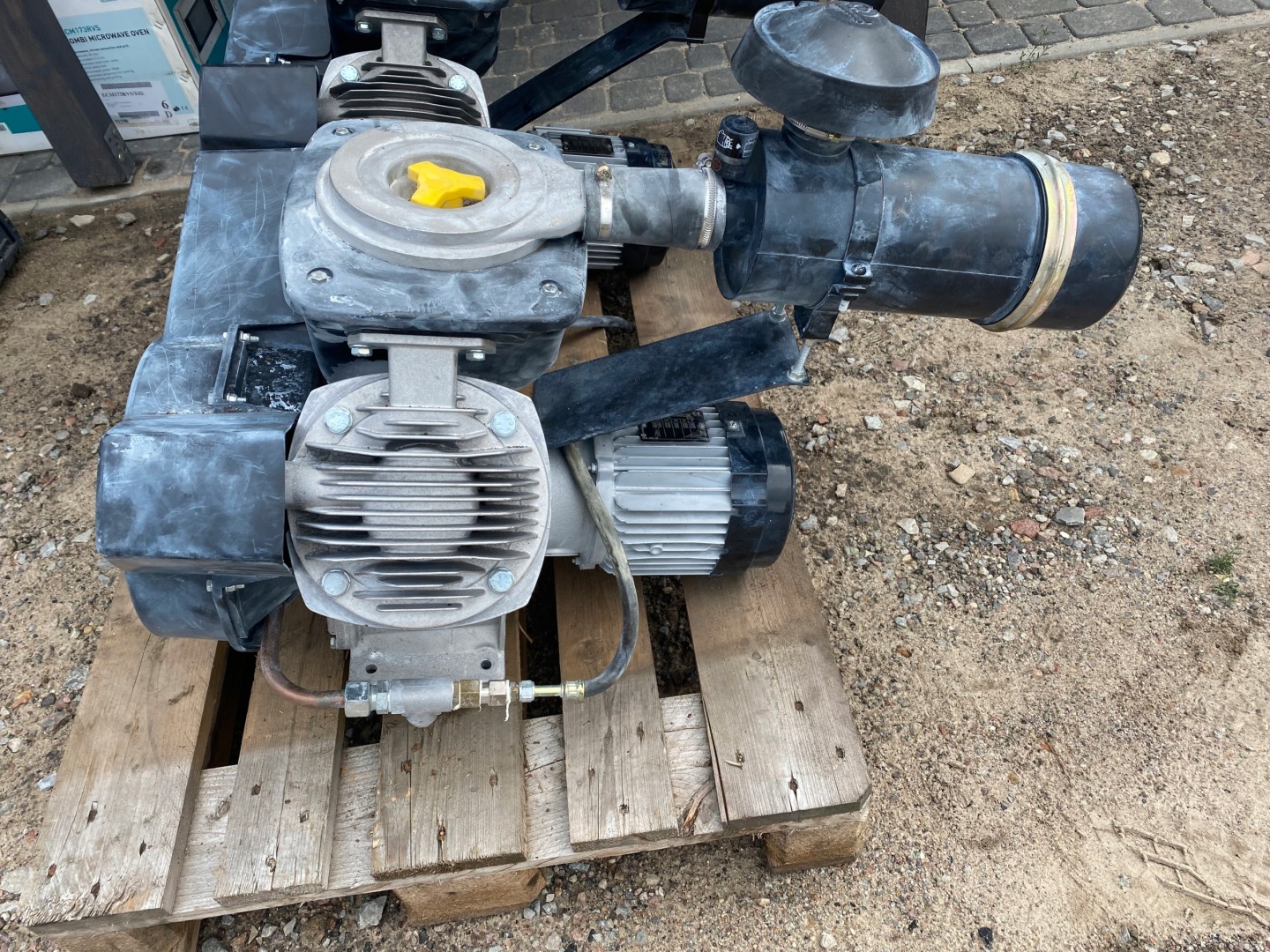 engine compressor; compressor ATLAS COPCO LE2-10S