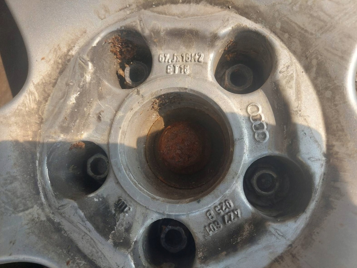 disk hliníkový 4 SZT 16 6.5J ET18 AUDI A6 C5