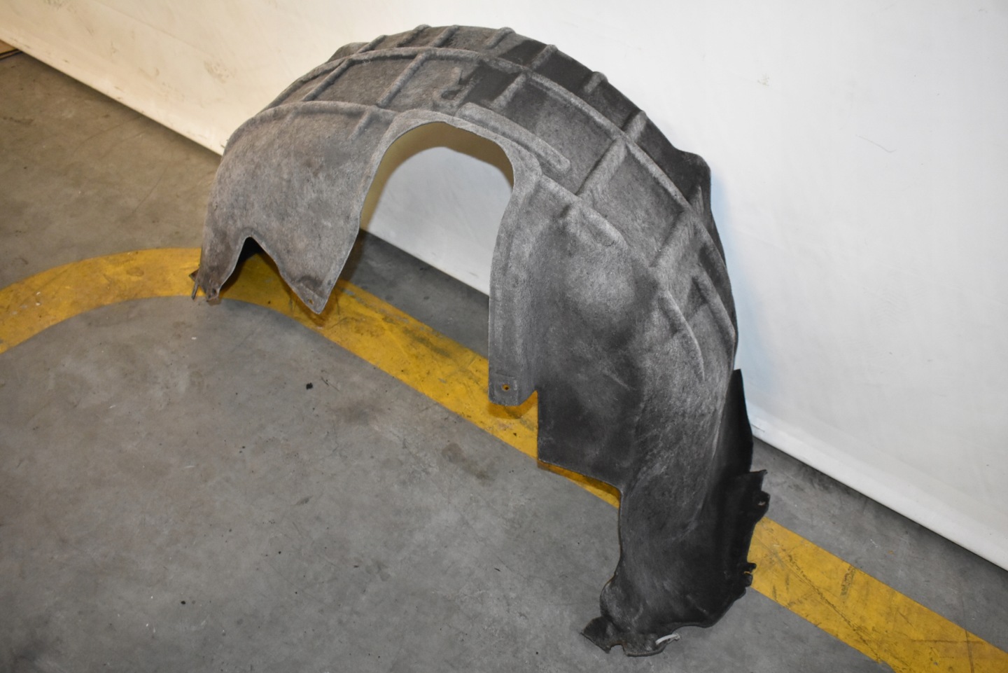 IDEALNE mudguard rear part rear. right VW TOUAREG III 1