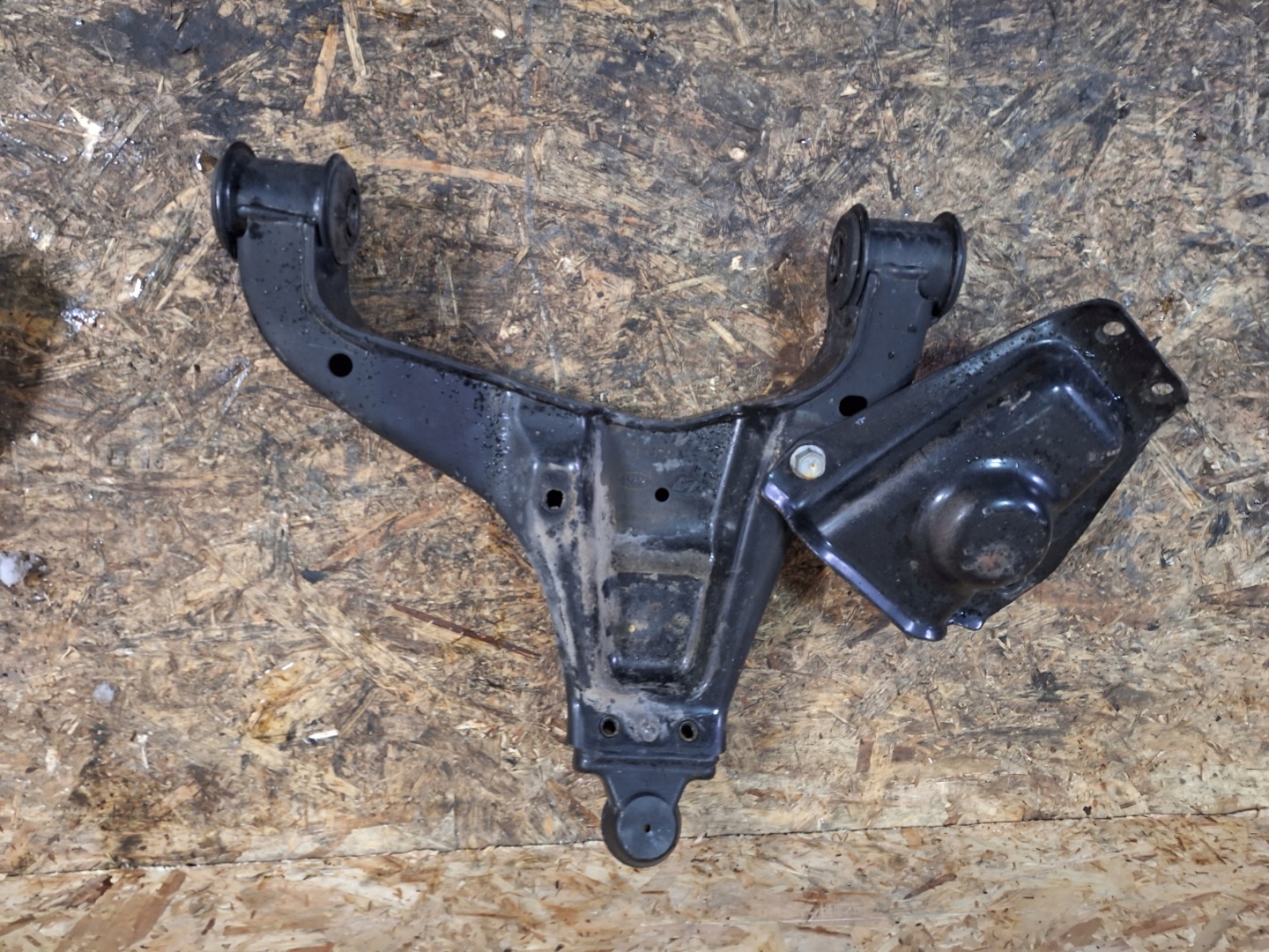 arm front lower right left Hyundai H350 14