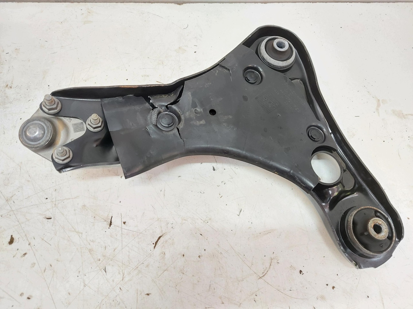 VW ID5 GTX 11E arm left front 1EA407151A-JLK123