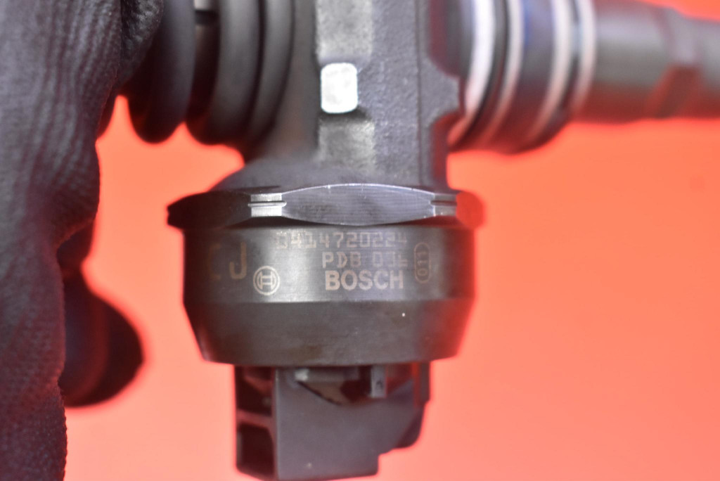 Einspritzdüse Einspritzdüse 038130073AS 0414720224 VW GOLF 5 V 2.0 SDI 75 KM 03-09