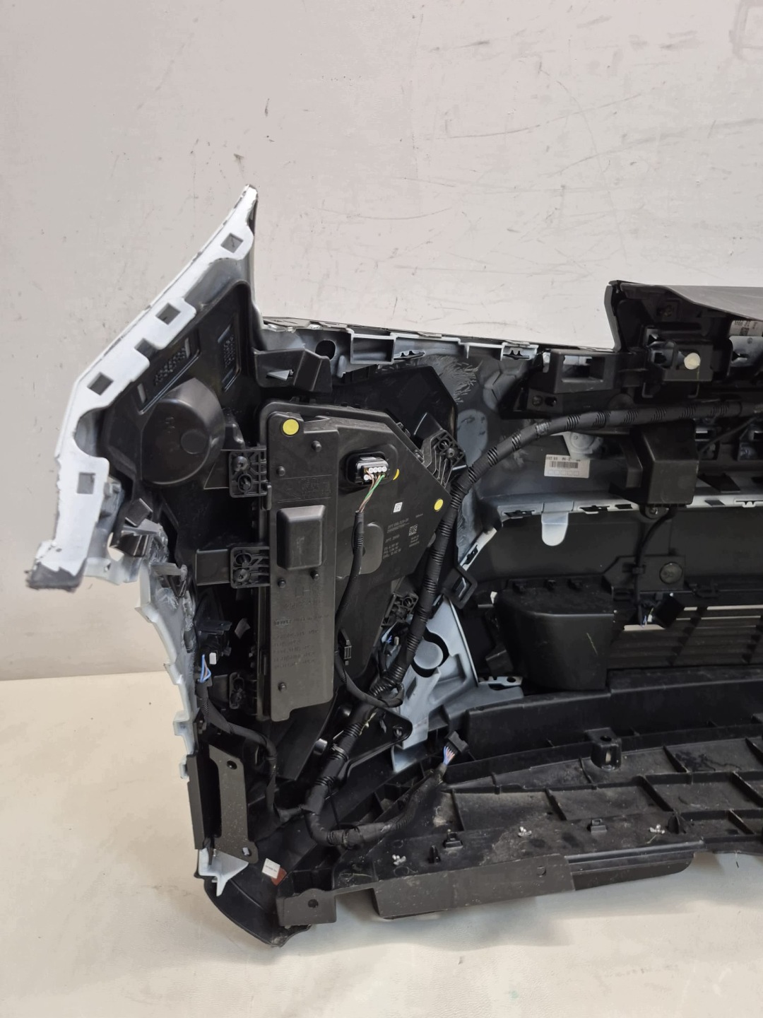 RENAULT SCENIC V 5 E-TECH 24- bumper front front PDC RADAR 620263121R