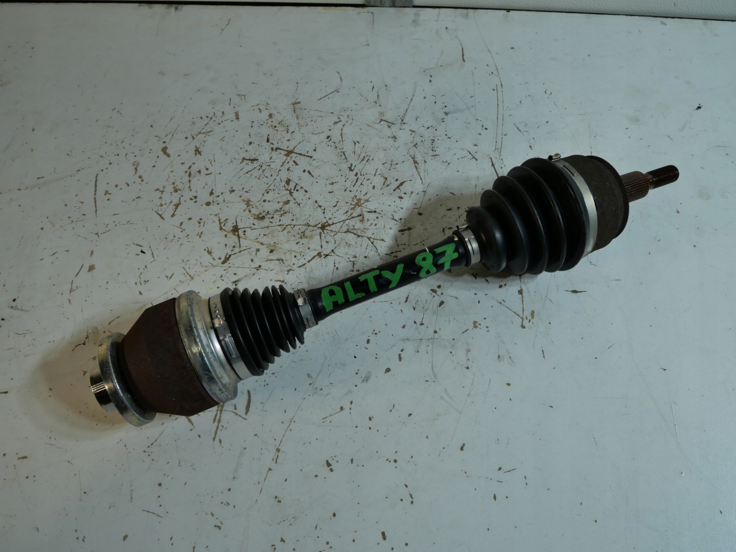 VW T5 LIFT semi-axis 7E0407271R