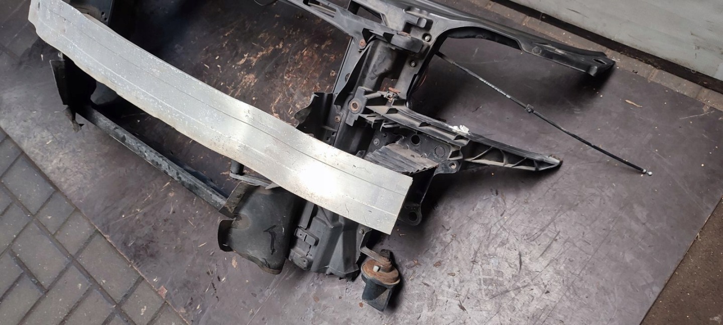 support panel for radiators pillar iron Audi A3 8P LIFT 2,0 TFSI
