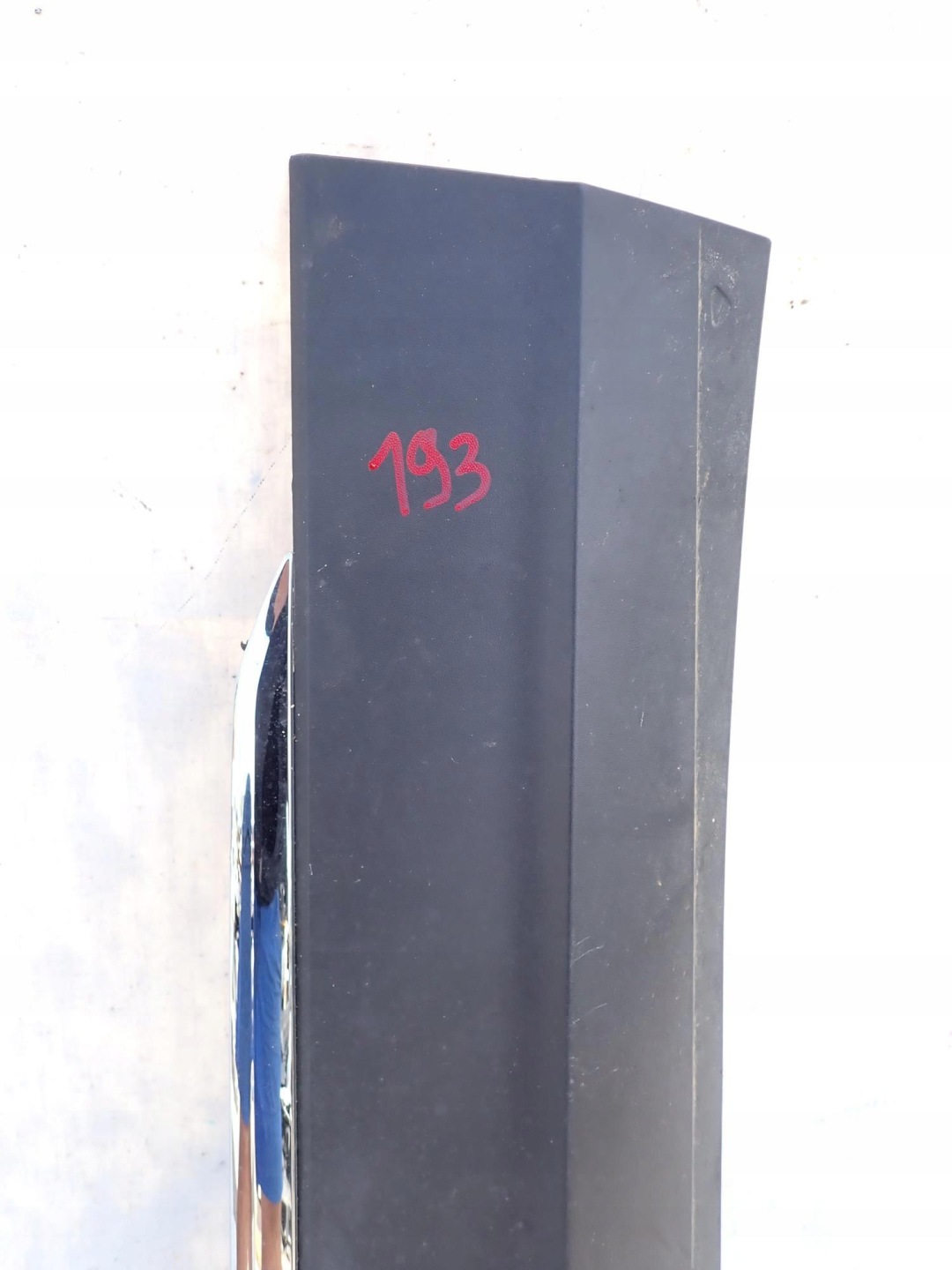 VW TIGUAN II 2 15-> moulding door right front