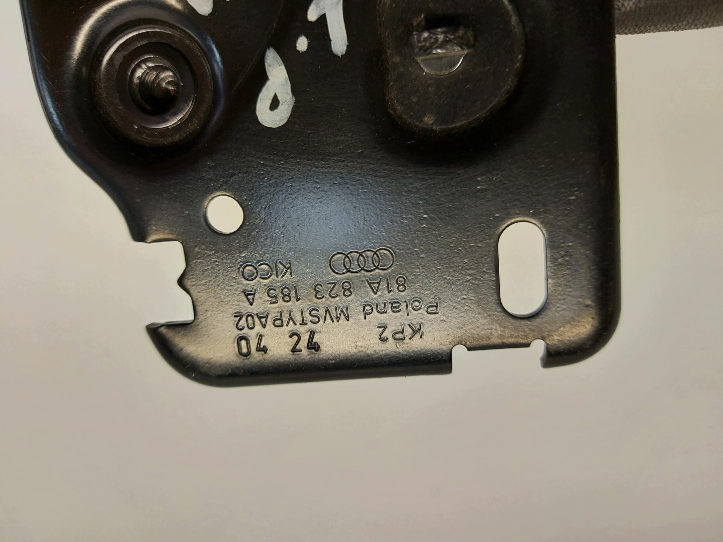 Audi Q4 89A 45 E-TRON , SUV, 2023 RYGIEL hook bonnets left front 81A823185
