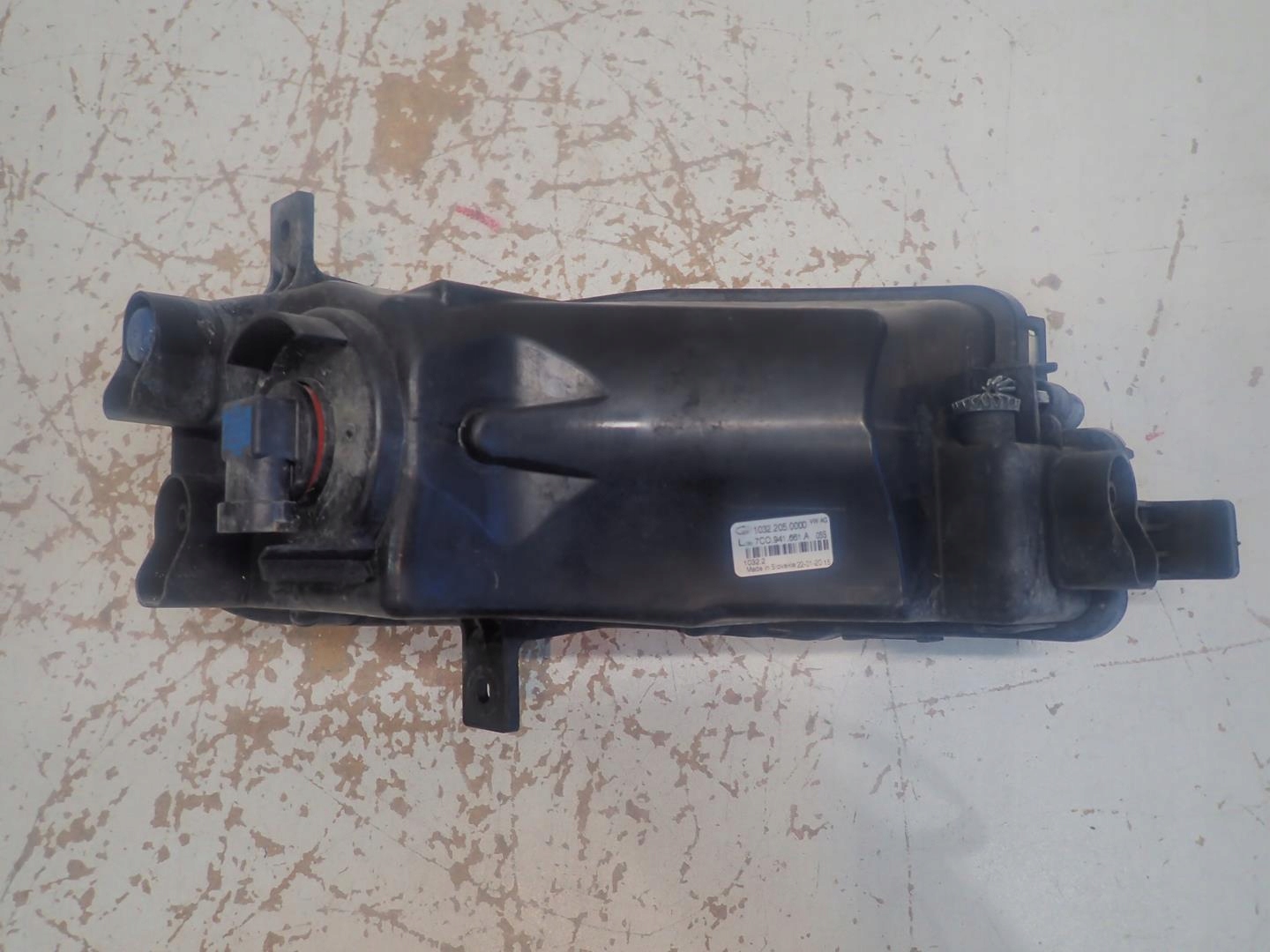fog light left VW CRAFTER II MAN TGE 17- 7C0941661A
