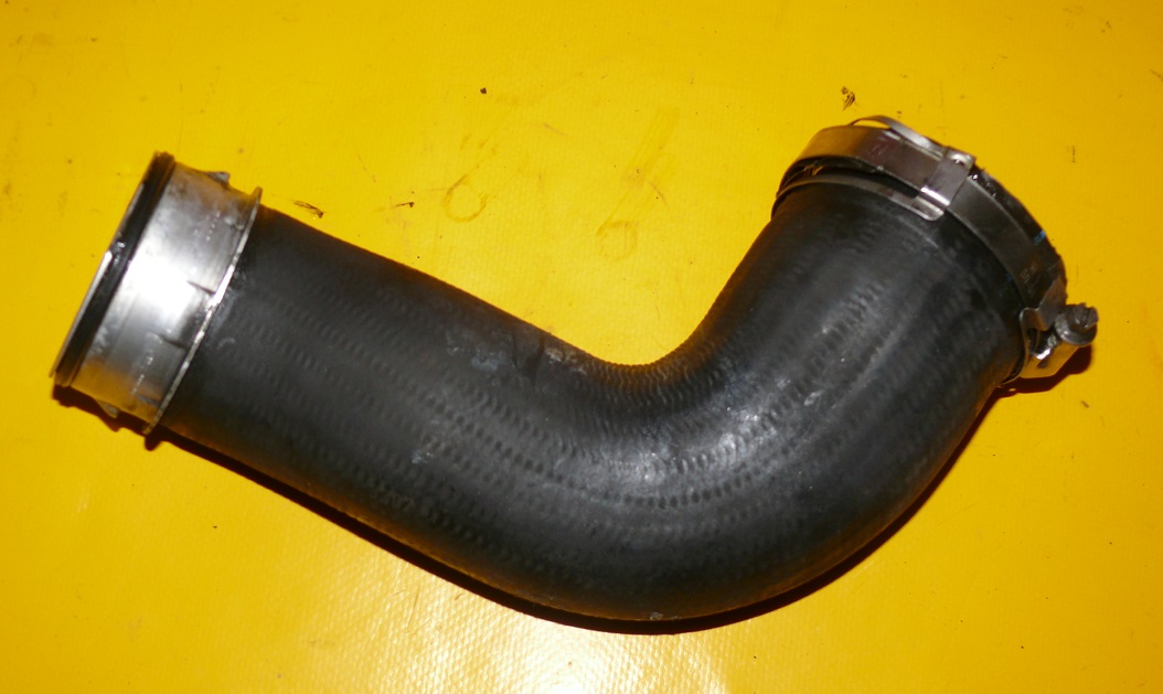 trouba hadice intercoolera VW TRANSPORTER V T5 2.5 TDI