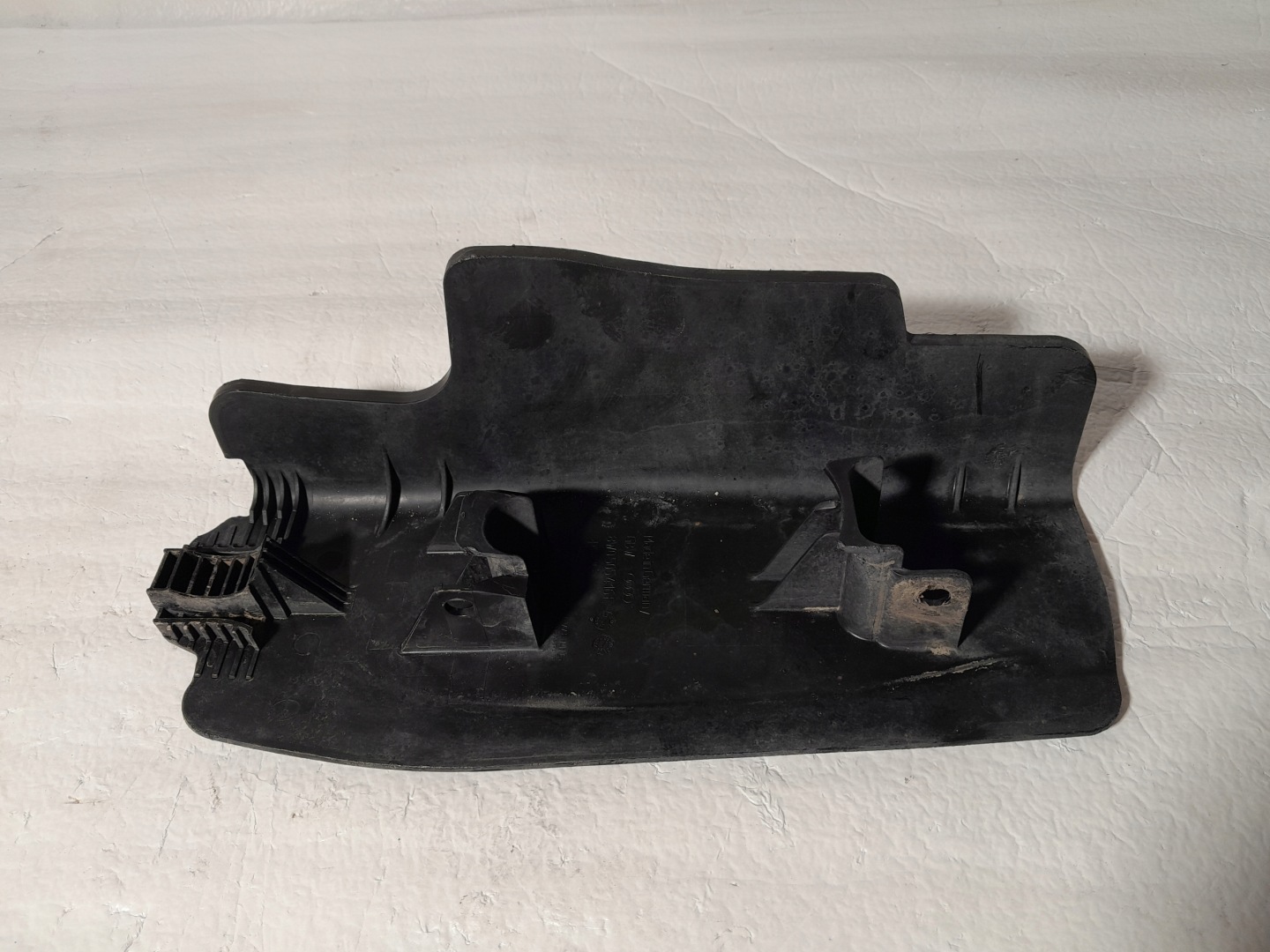 AUDI A4 B9 LIFT Sedan Blende Abdeckung des Querlenkers 8W0505416E