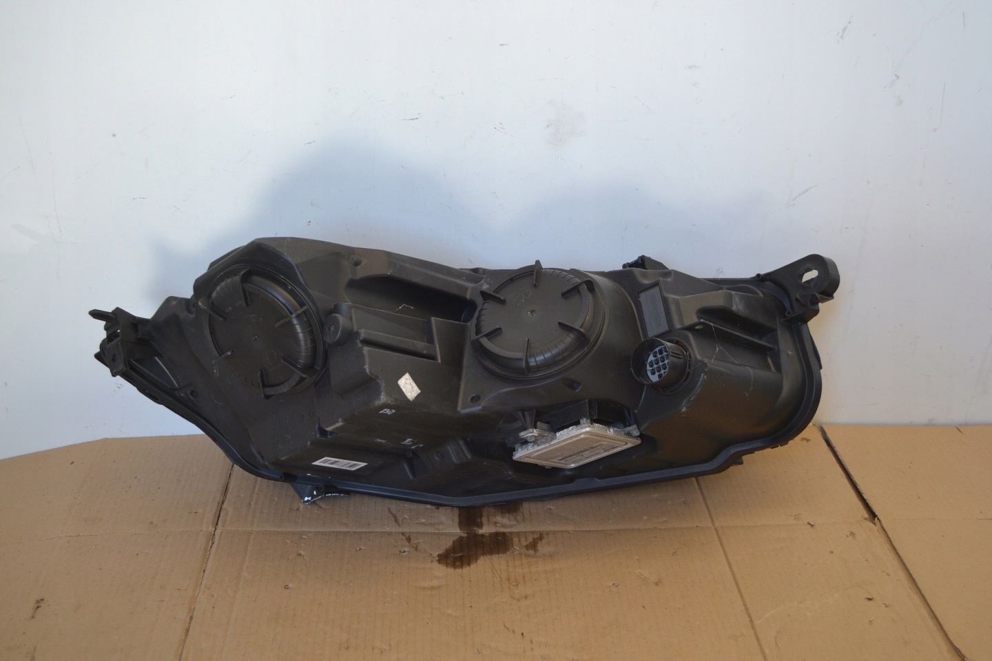 Jaguar XF 16- light left front Xenon LED GX63-13W030-ED
