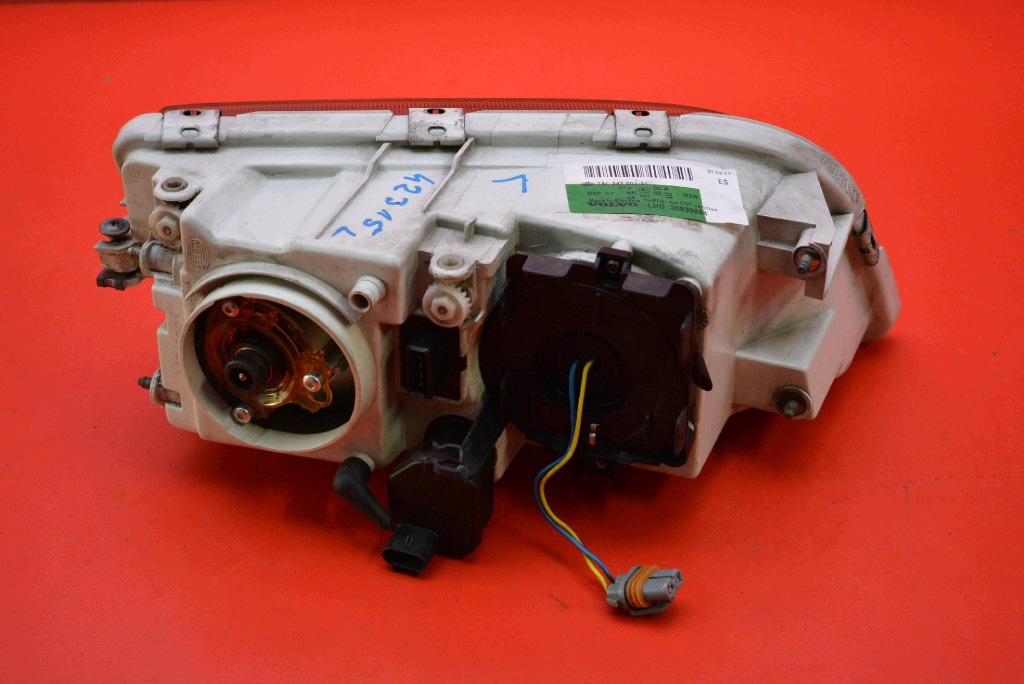REFLEKTOR left light front lens EU 30899884 VOLVO S40 V40 and LIFT 02-04