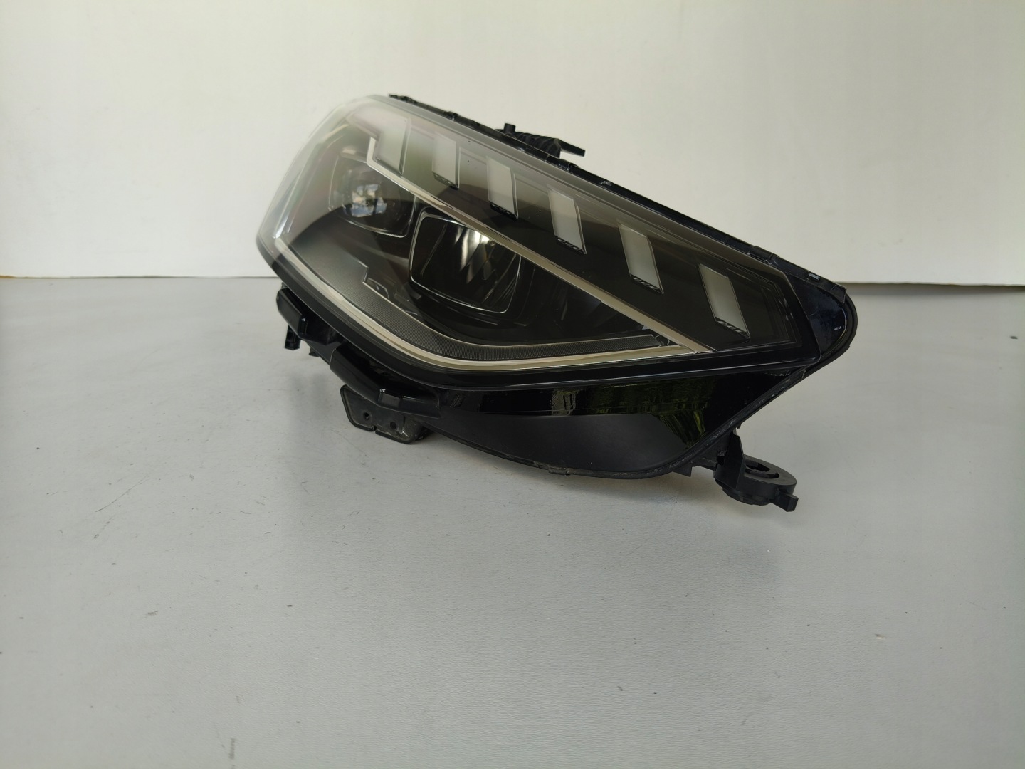 light right REFLEKTOR AUDI A4 B9 8W 8W0 19- LIFT FULL LED
